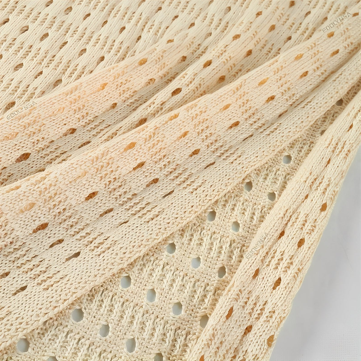 Robe Crochet Colorée à Dos Nu gros plan texture tricotée - Beige - Rose - Bleu - Marron - Jaune - Blanc