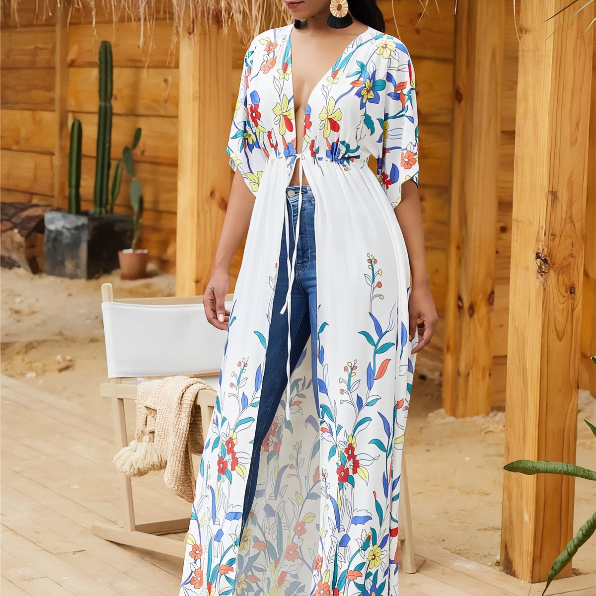 Robe de Plage Printanière portée à la main - Blanc à Fleurs