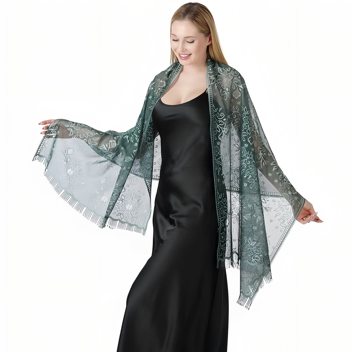 Etole de Soirée Femme portée avec robe noire - Doré - Lavande - Rose - Ivoire - Rose Poudré - Beige Doré - Vert Sauge - Blanc - Noir - Taupe - Beige et Doré - Bleu Marine - Violet Foncé