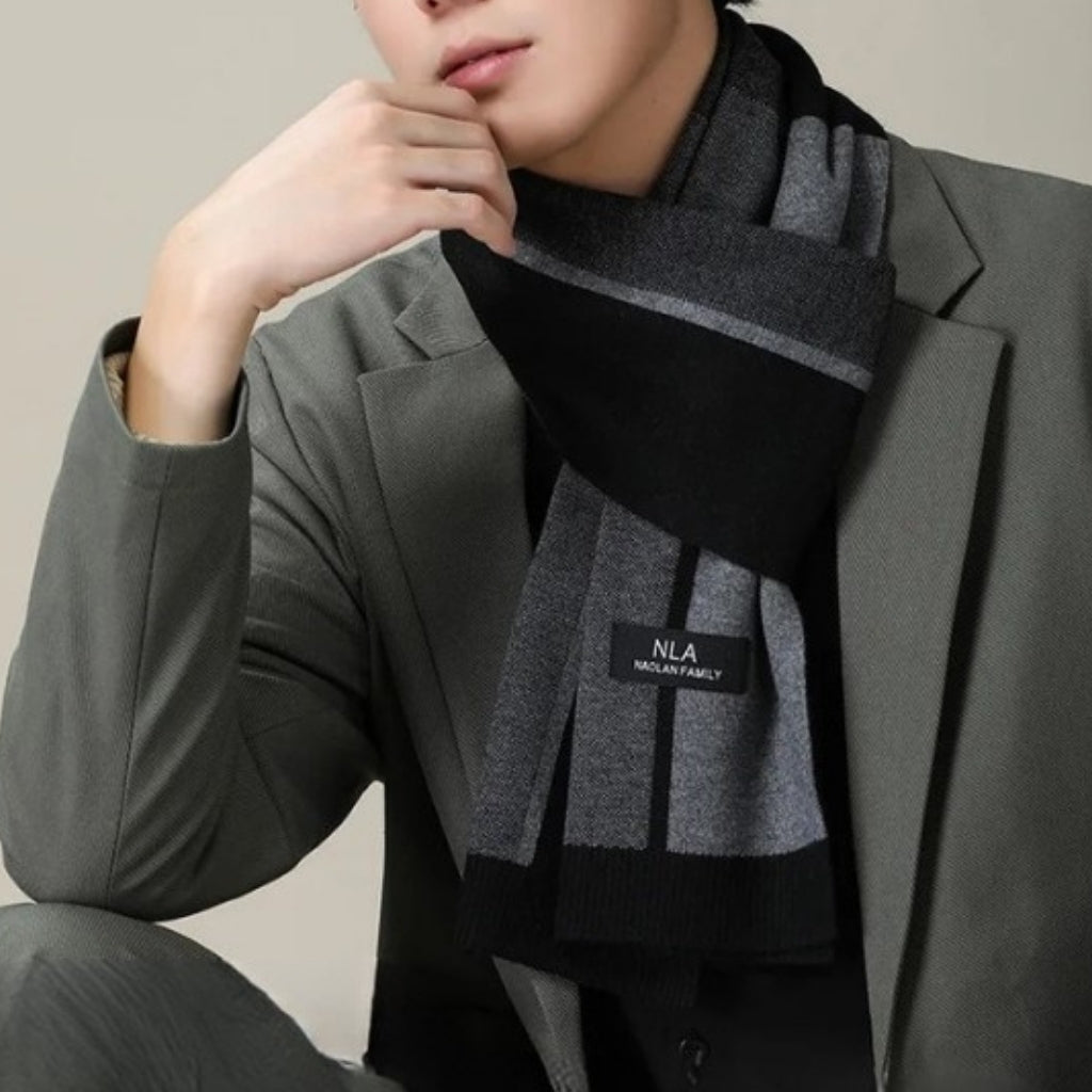 Echarpe pour Costume Homme portée autour du cou - Gris et Noir - Gris Clair et Gris Foncé - Gris Foncé et Noir - Noir et Nuances de Gris Clair - Gris Charbon et Noir - Beige et Bleu Marine - Gris Foncé et Gris Clair - Gris Foncé et Beige - Noir et Blanc - Noir et Nuances de Gris - Beige et Gris Foncé - Gris et Anthracite - Beige et Anthracite - Gris Sombre et Noir - Gris Sombre et Gris Clair - Beige et Charbon