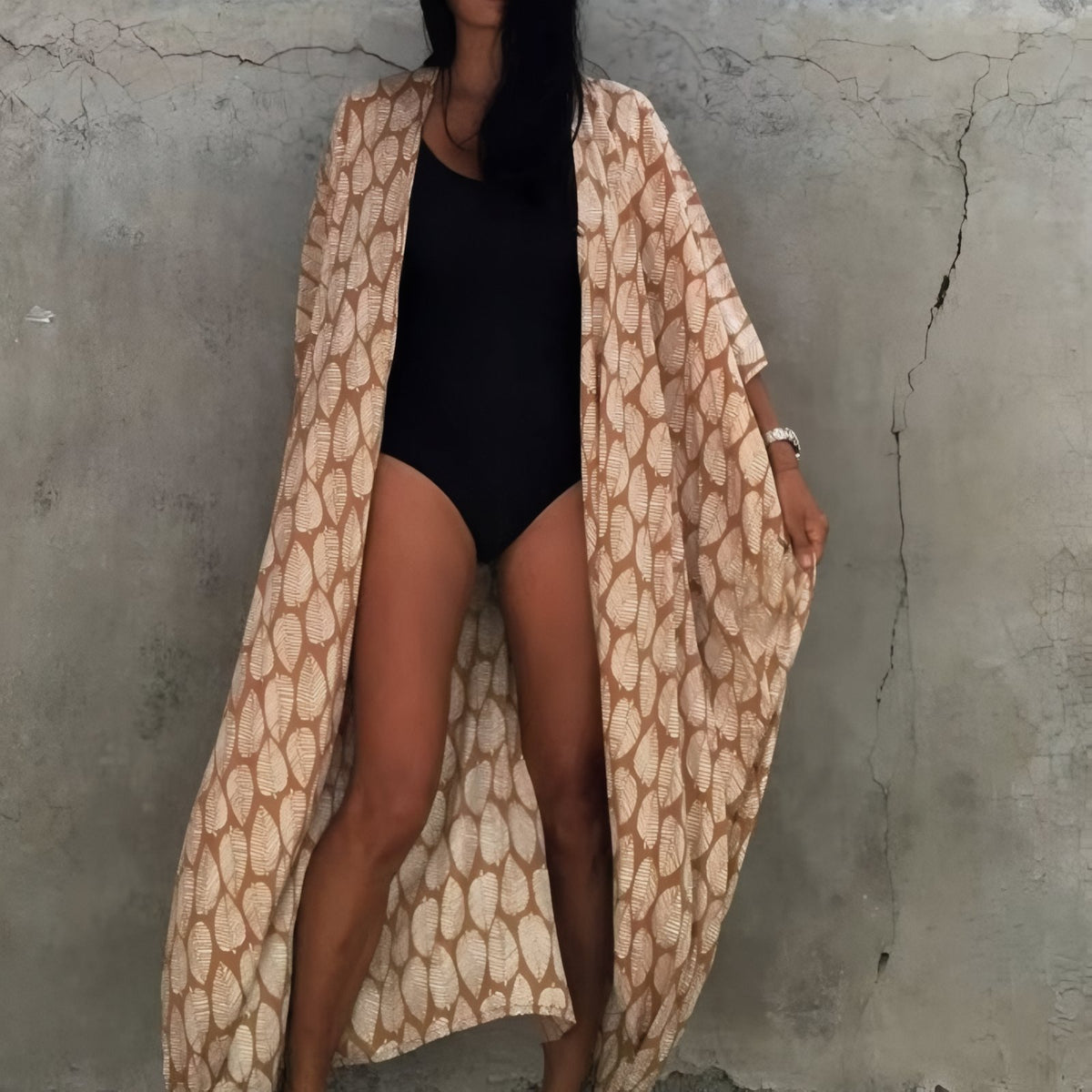 Long Kimono de Plage à Imprimé Graphique portée ouverte - Beige - Noir - Rouge - Gris - Bleu Ciel - Bleu Marine - Violet