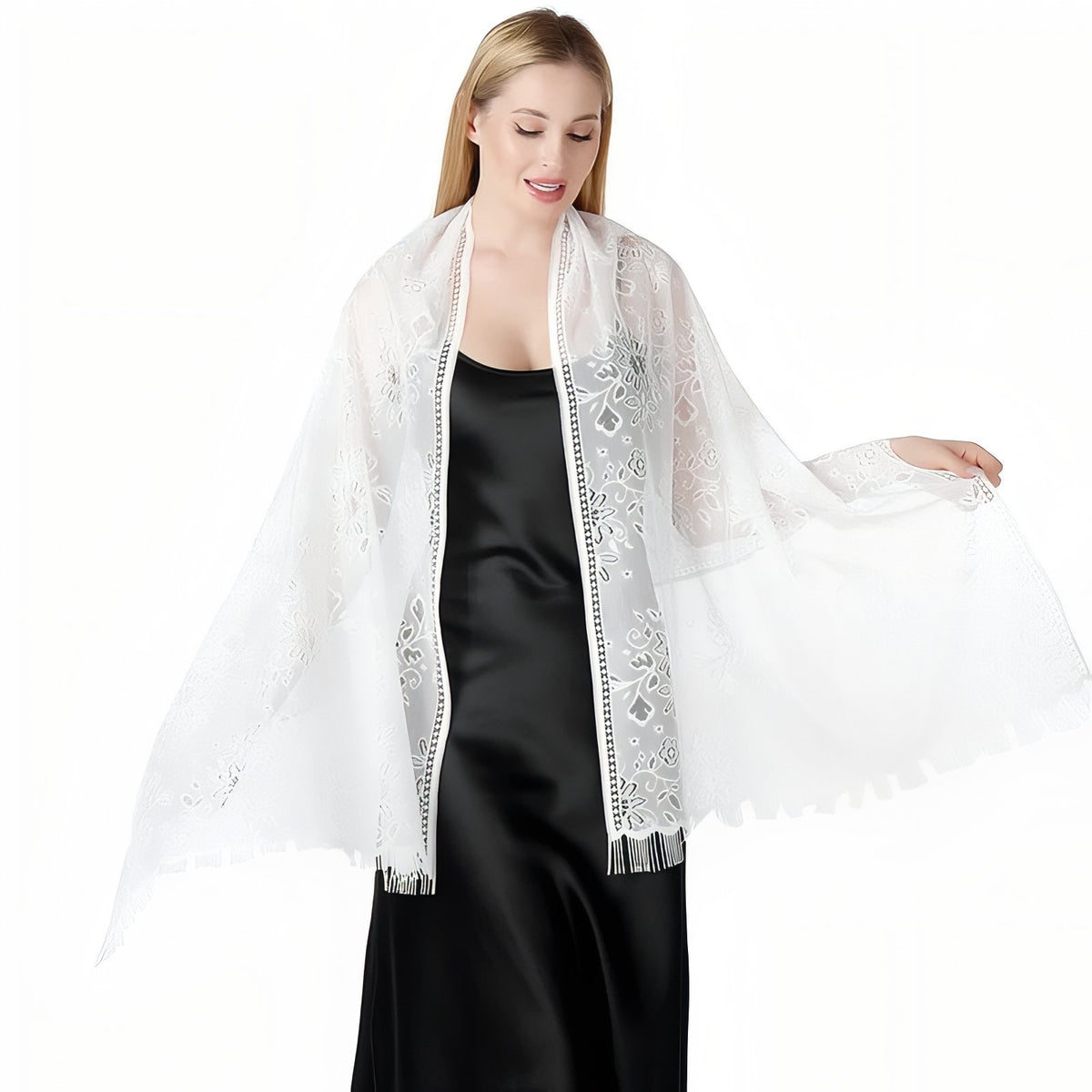 Etole de Soirée Femme portée sur une robe - Doré - Lavande - Rose - Ivoire - Rose Poudré - Beige Doré - Vert Sauge - Blanc - Noir - Taupe - Beige et Doré - Bleu Marine - Violet Foncé