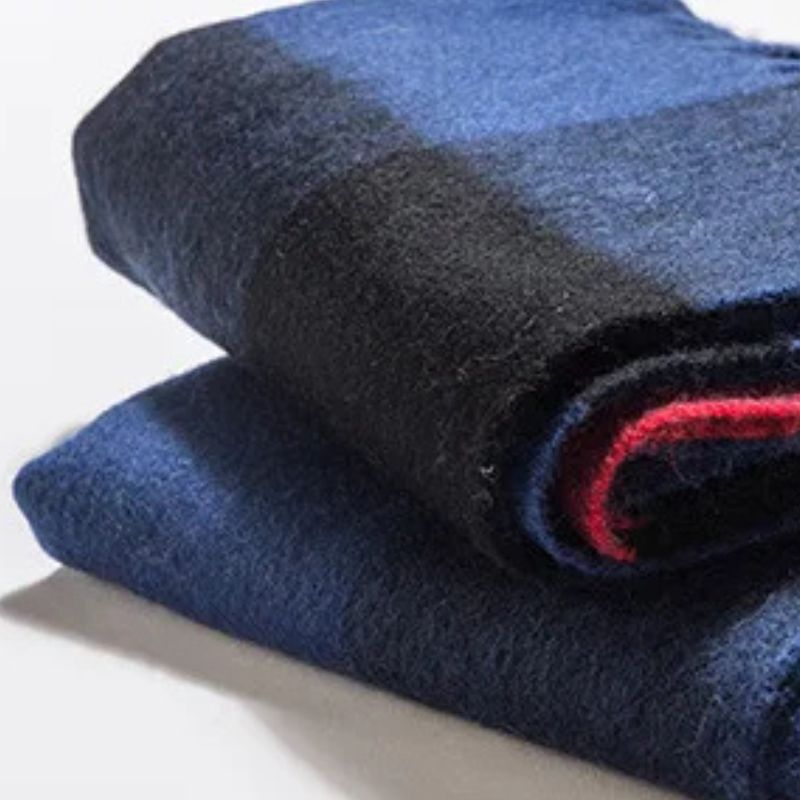Echarpe Laine à Carreaux Homme deux écharpes empilées - Gris et Marine - Beige et Marine - Gris et Brun - Gris et Rouge - Beige et Rouge - Gris et Bleu - Gris Foncé - Violet et Noir - Bordeaux et Gris Clair - Marron et Bleu - Gris Clair et Noir - Gris Foncé et Gris Clair - Marron et Violet - Beige et Noir - Gris et Noir - Bleu et Rouge - Bordeaux et Gris Foncé - Bordeaux et Rose