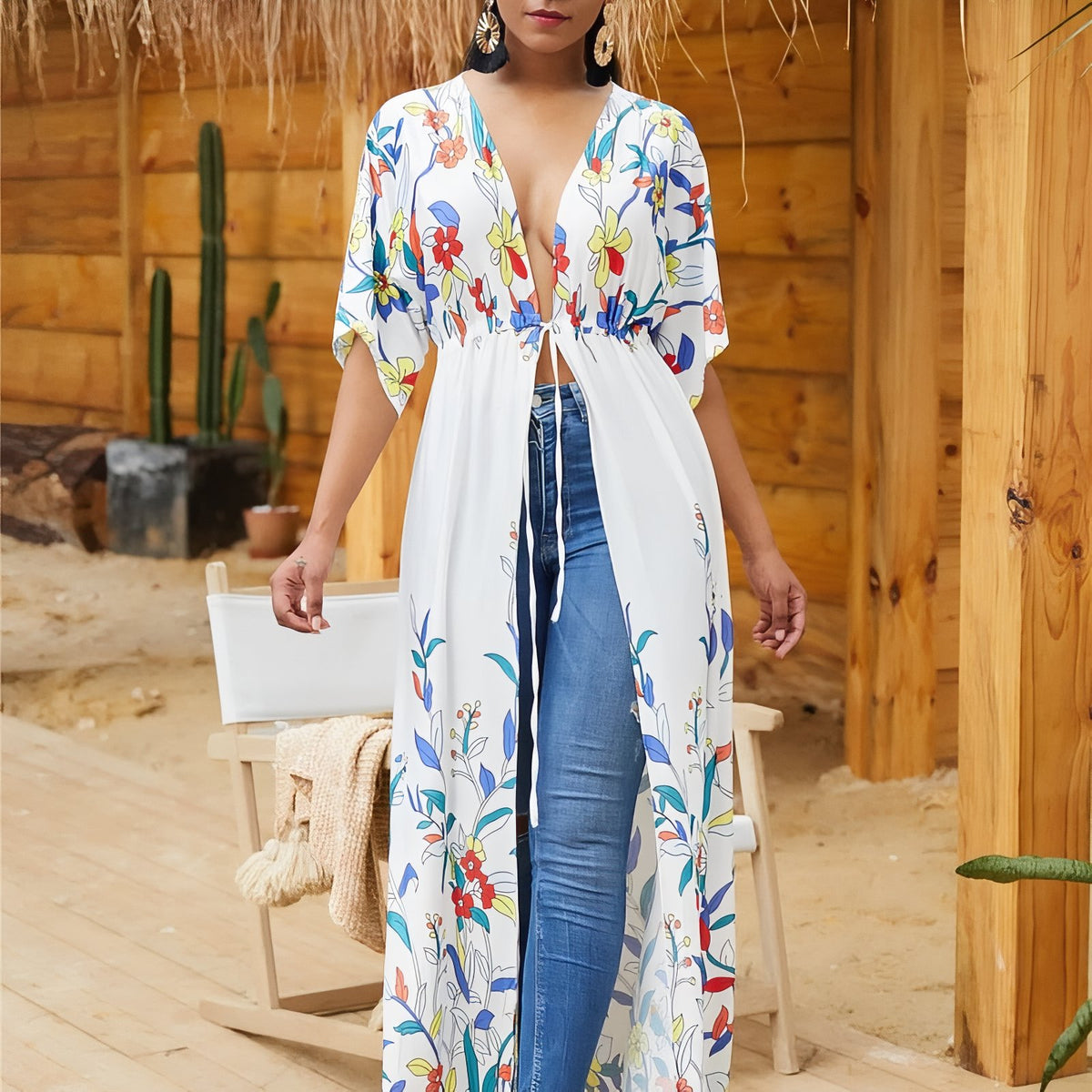 Robe de Plage Printanière portée à la main - Blanc à Fleurs