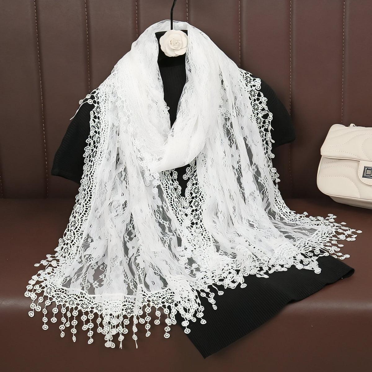 Etole avec Dentelle Femme mise en scène avec sac - Beige - Bordeaux - Bleu Marine - Blanc - Gris Clair - Noir