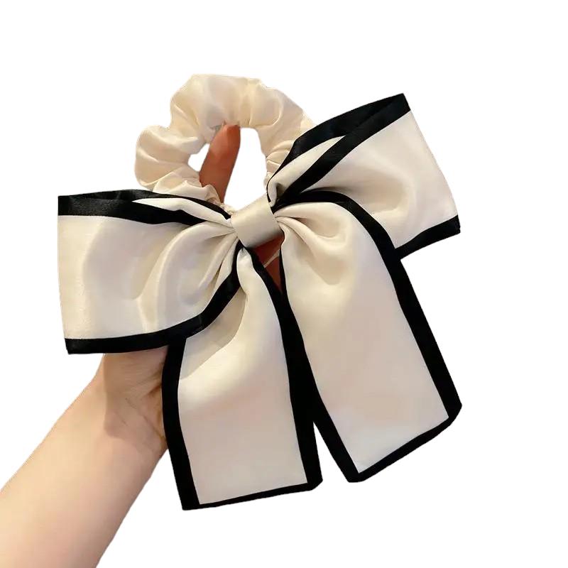 Chouchou avec Noeud Blanc et Noir 