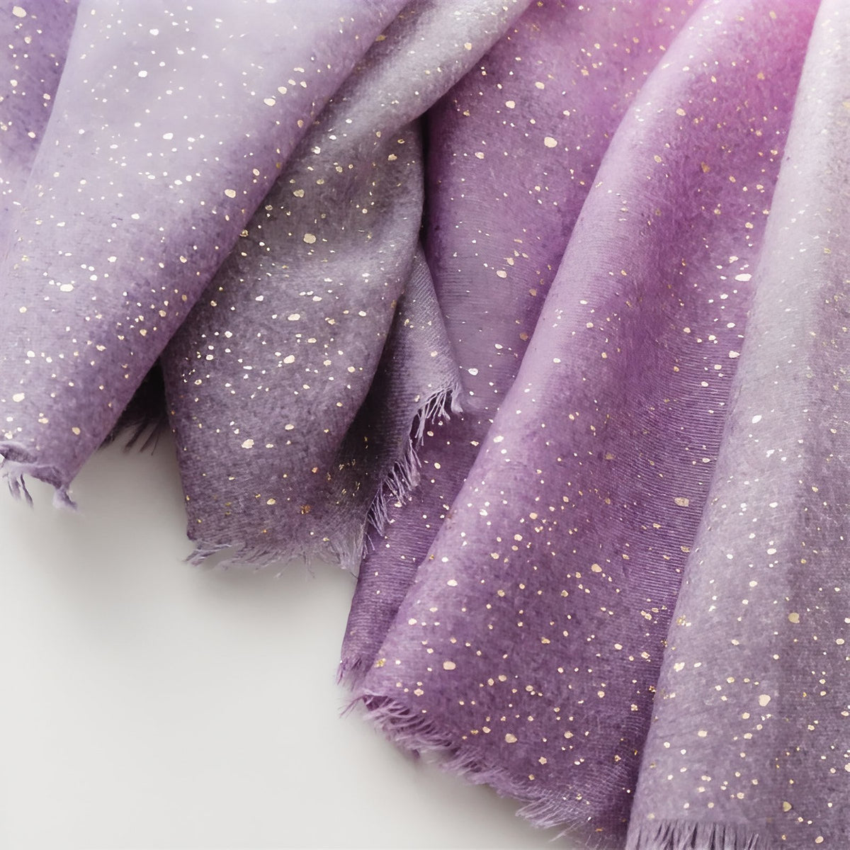 Foulard Paillettes Femme gros plan tissu pailleté - Gris et Beige - Lavande et Rose - Rose et Pêche - Vert Émeraude et Vert Clair - Orange et Pêche - Bleu Ciel et Bleu Marine - Beige et Brun