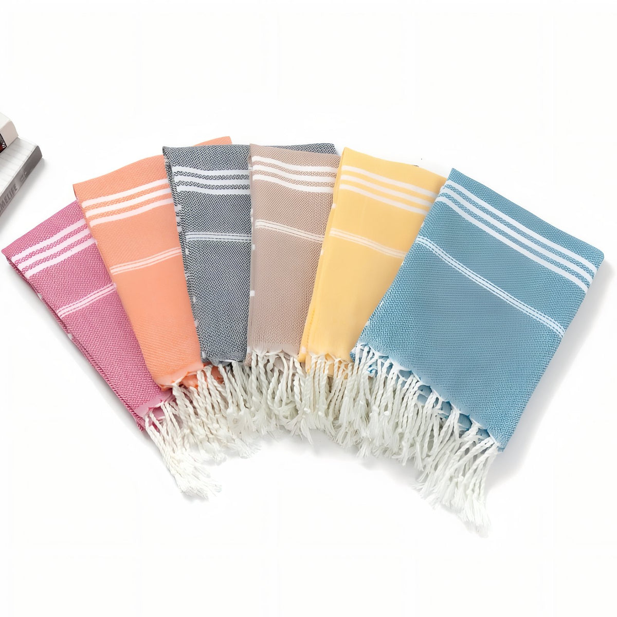 Serviette de Plage Fouta six serviettes alignées - Violet - Jaune - Bleu Marine - Bleu Ciel - Vert Clair - Rose Fuchsia - Vert Olive