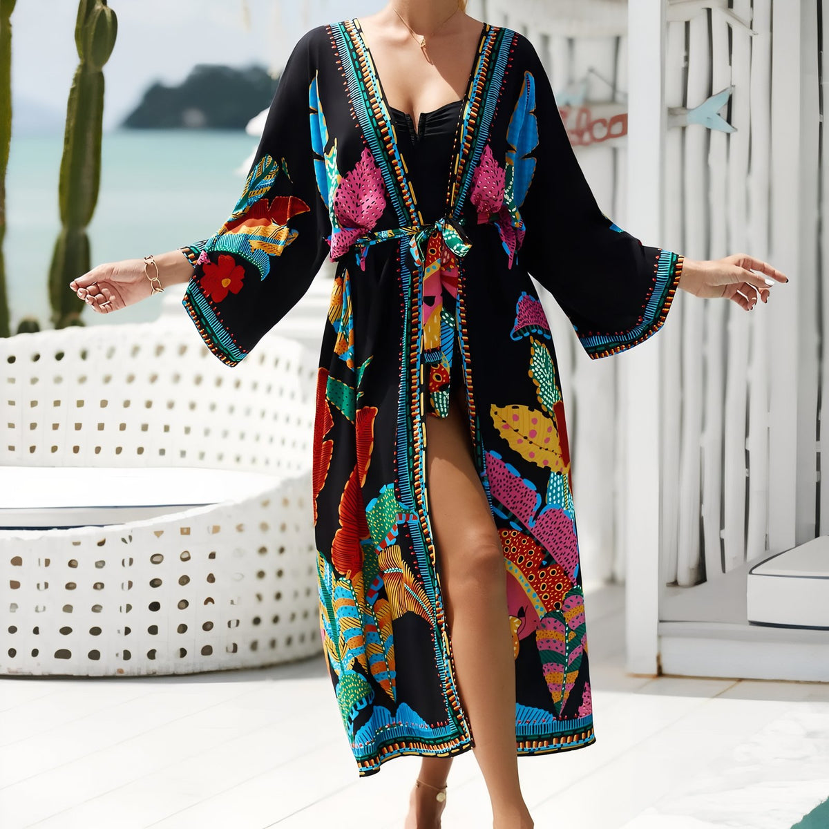 Kimono de Plage Coloré Inspiration Africaine portée à la main - Vert et Crème - Multicouleurs - Blanc et Coloré - Vert et Feuilles - Noir et Coloré