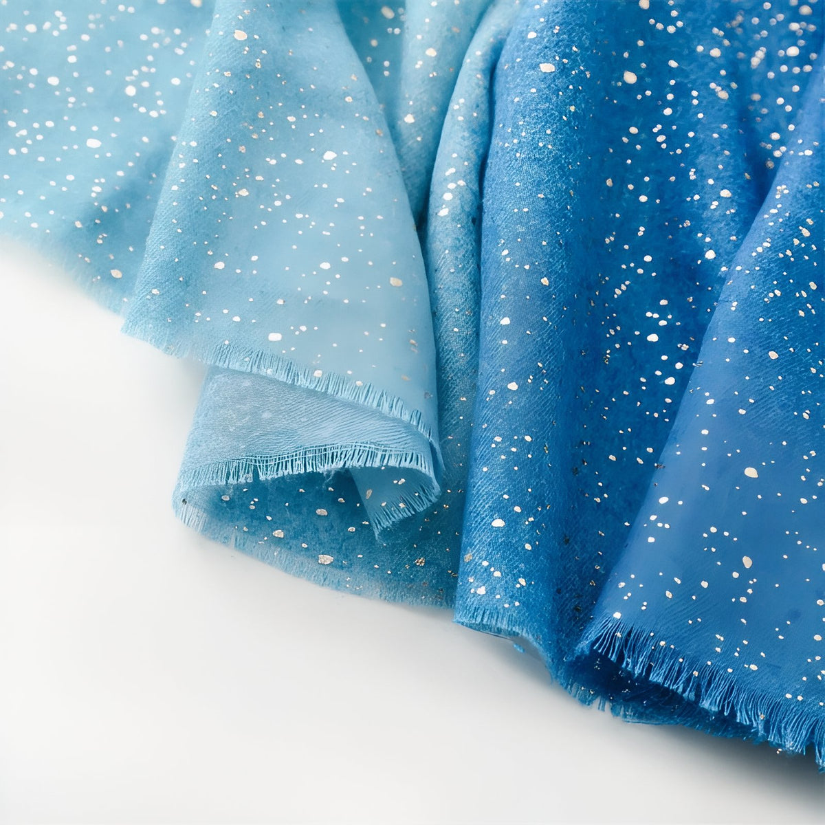 Foulard Paillettes Femme gros plan tissu pailleté - Gris et Beige - Lavande et Rose - Rose et Pêche - Vert Émeraude et Vert Clair - Orange et Pêche - Bleu Ciel et Bleu Marine - Beige et Brun