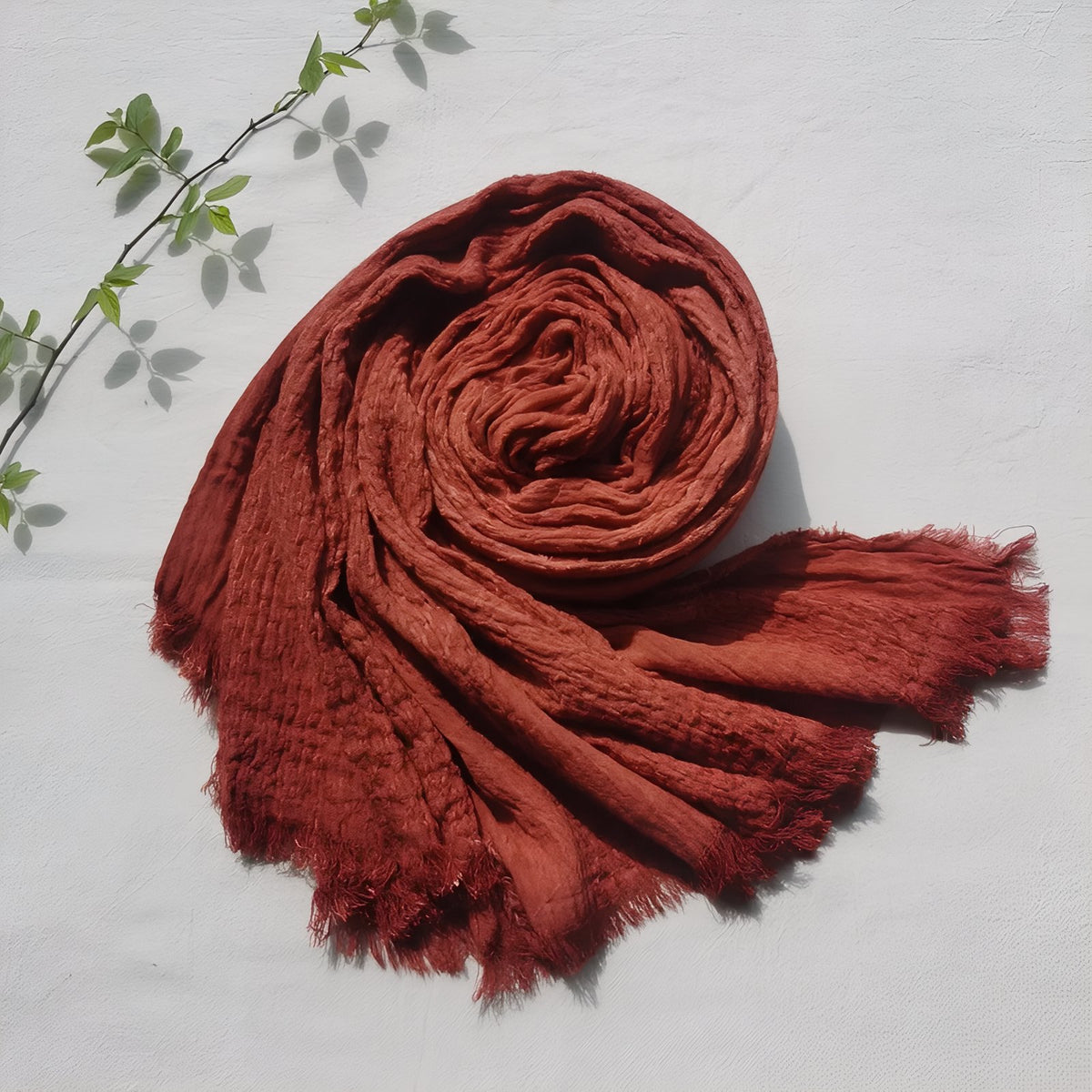 Echarpe Chèche Touareg roulé sur fond blanc - Terracotta - Gris - Rouge - Gris Sauge - Vert - Mauve Poudré - Taupe - Bleu Marine - Marron