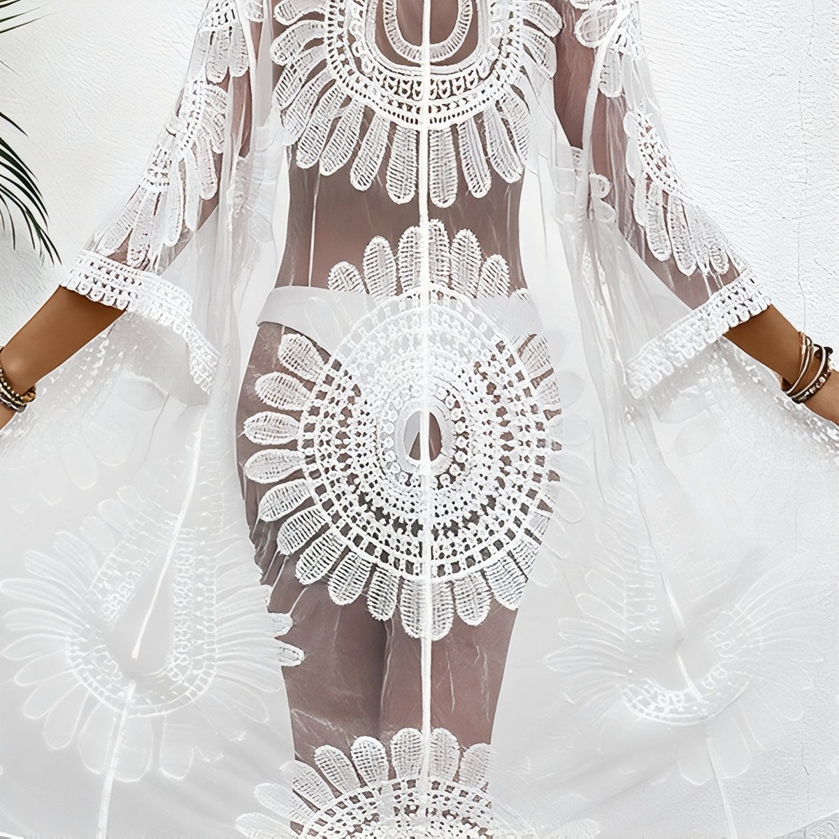Kimono de Plage en Dentelle portée avec motifs - Noir - Blanc