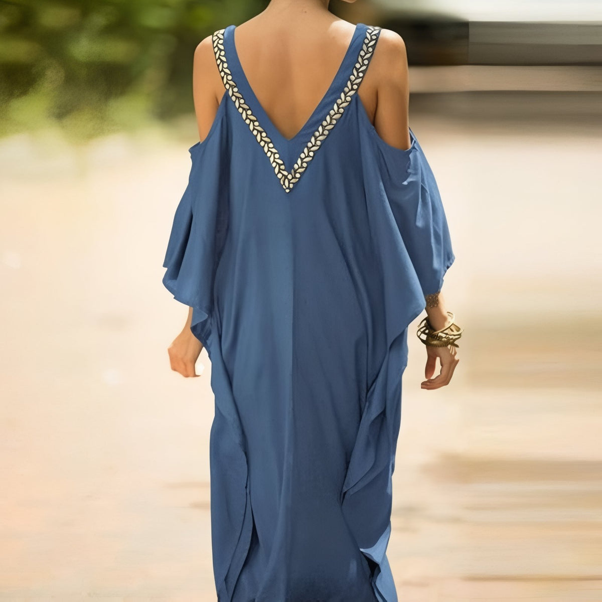 Kaftan de Plage pour Femme Style Oriental portée de dos - Vert Emeraude - Bleu Marine - Rouge Brique - Bleu Ciel - Vert Clair - Noir