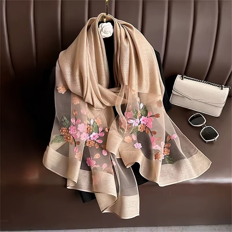 Foulard Brodé Fleurs portée sur un fond - Blanc - Beige - Bleu - Rouge - Rose - Violet - Jaune - Lilas