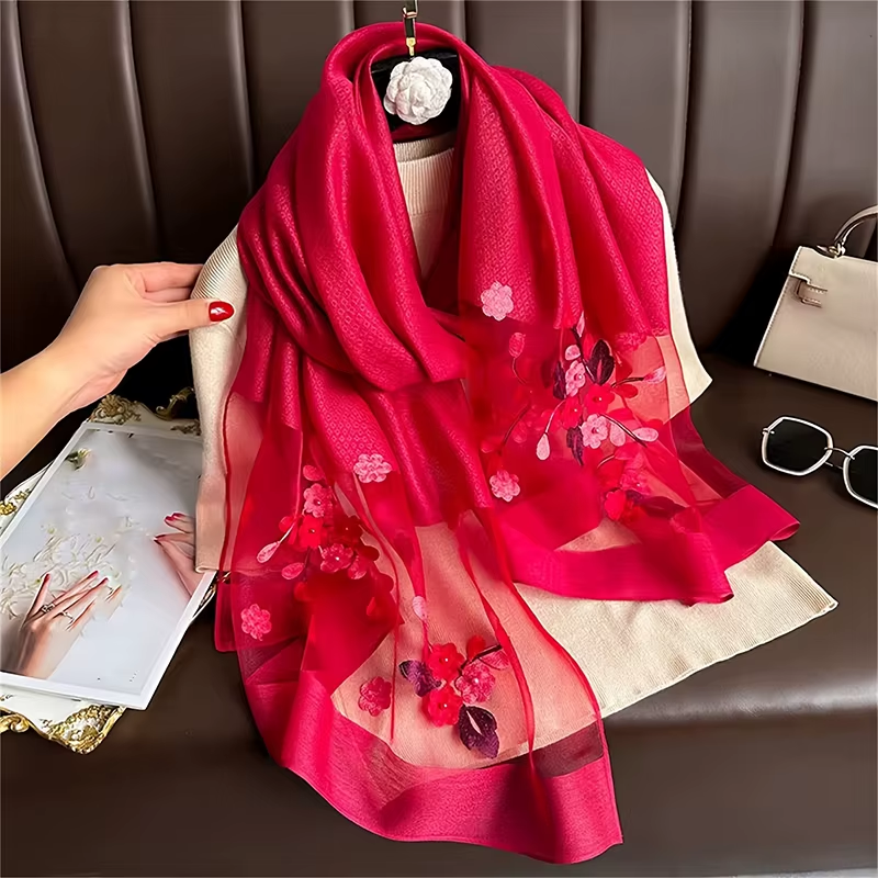 Foulard Brodé Fleurs portée à la main - Blanc - Beige - Bleu - Rouge - Rose - Violet - Jaune - Lilas