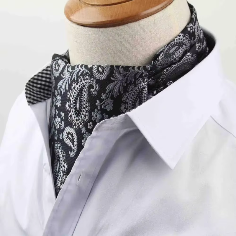 Foulard Ascot Homme portée autour du cou - 1 - 2 - 3 - 4 - 5 - 6 - 7 - 8 - 9 - 10 - 11 - 12 - 13 - 14 - 15 - 16 - 17 - 18 - 19 - 20 - 21 - 22 - 23 - 24 - 25 - 26 - 27 - 28 - 29