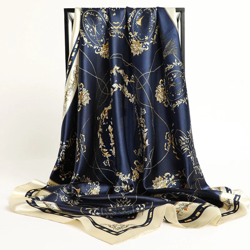 Foulard Petit Carré Bleu Marine et Doré 90*90cm