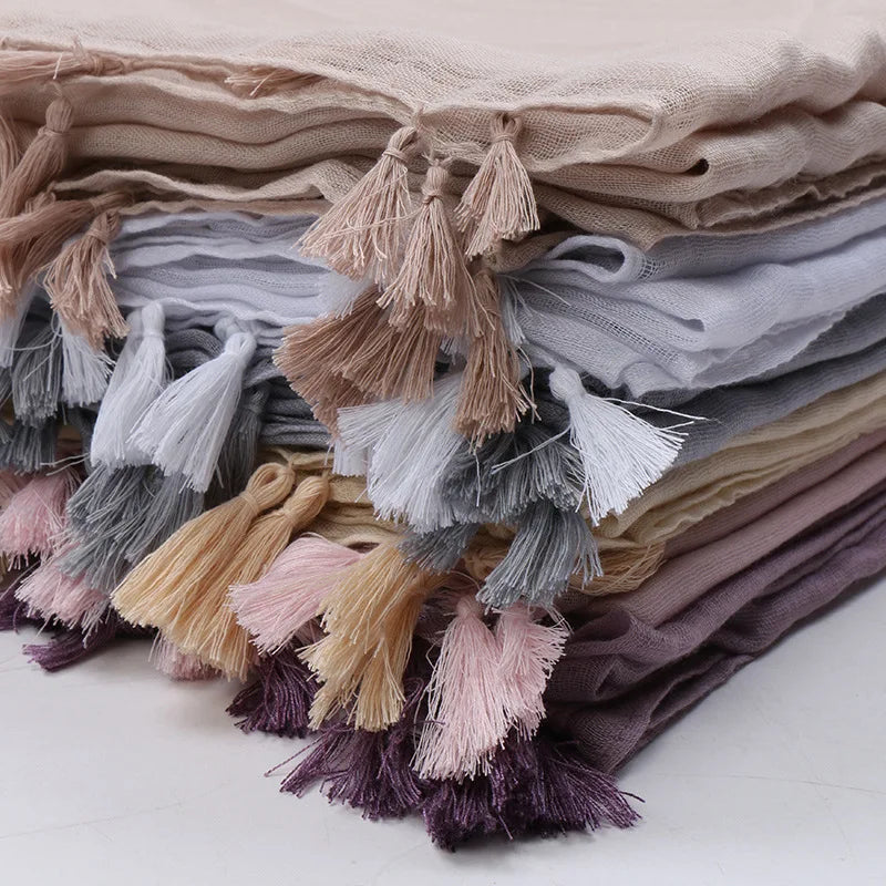 Echarpe Viscose Femme cinq écharpes empilées - Bleu Nuit - Gris Pâle - Bleu Ciel - Bleu Marine - Noir - Rouge Terre cuite - Marron Foncé - Vert Olive - Pêche Douce - Bordeaux - Violet Poudré - Rose Poudré - Beige Sable - Jaune Pâle
