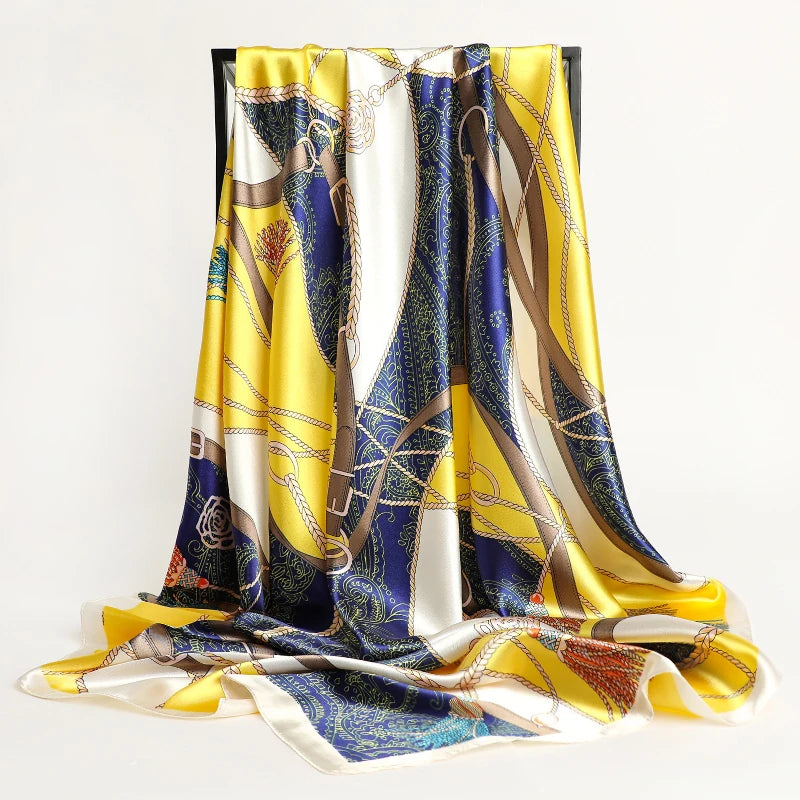 Foulard Petit Carré Jaune et Bleu Marine 90*90cm