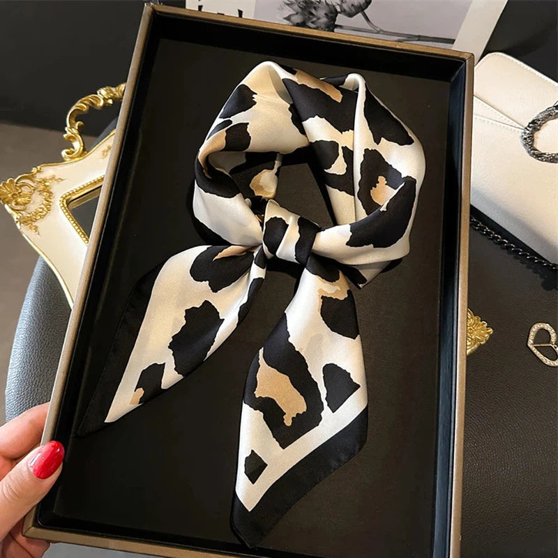 Foulard Carré Léopard 2 70x70cm