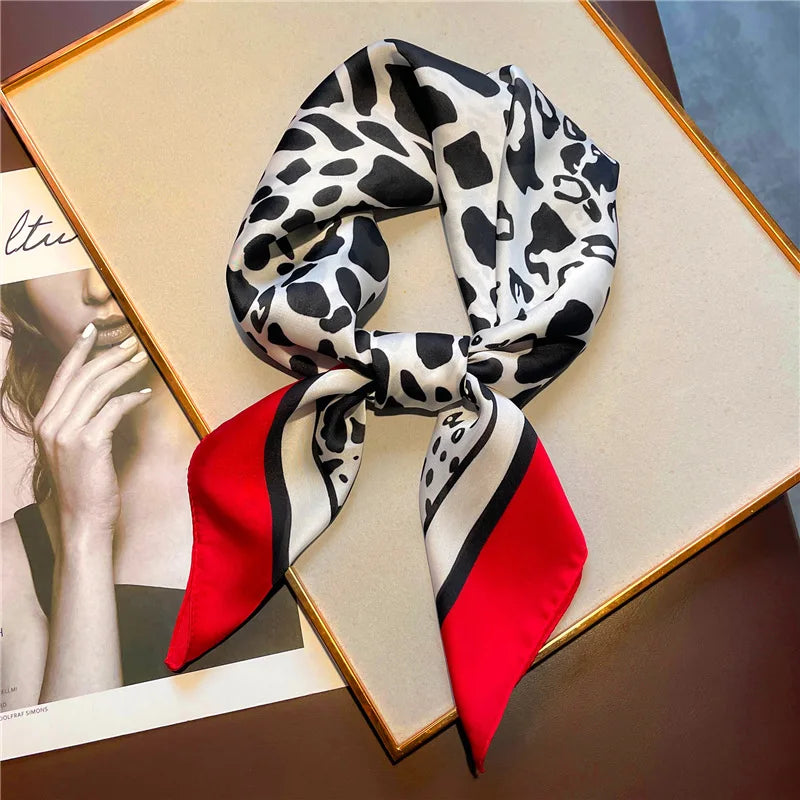 Foulard Carré Léopard Rouge et Noir 70x70cm