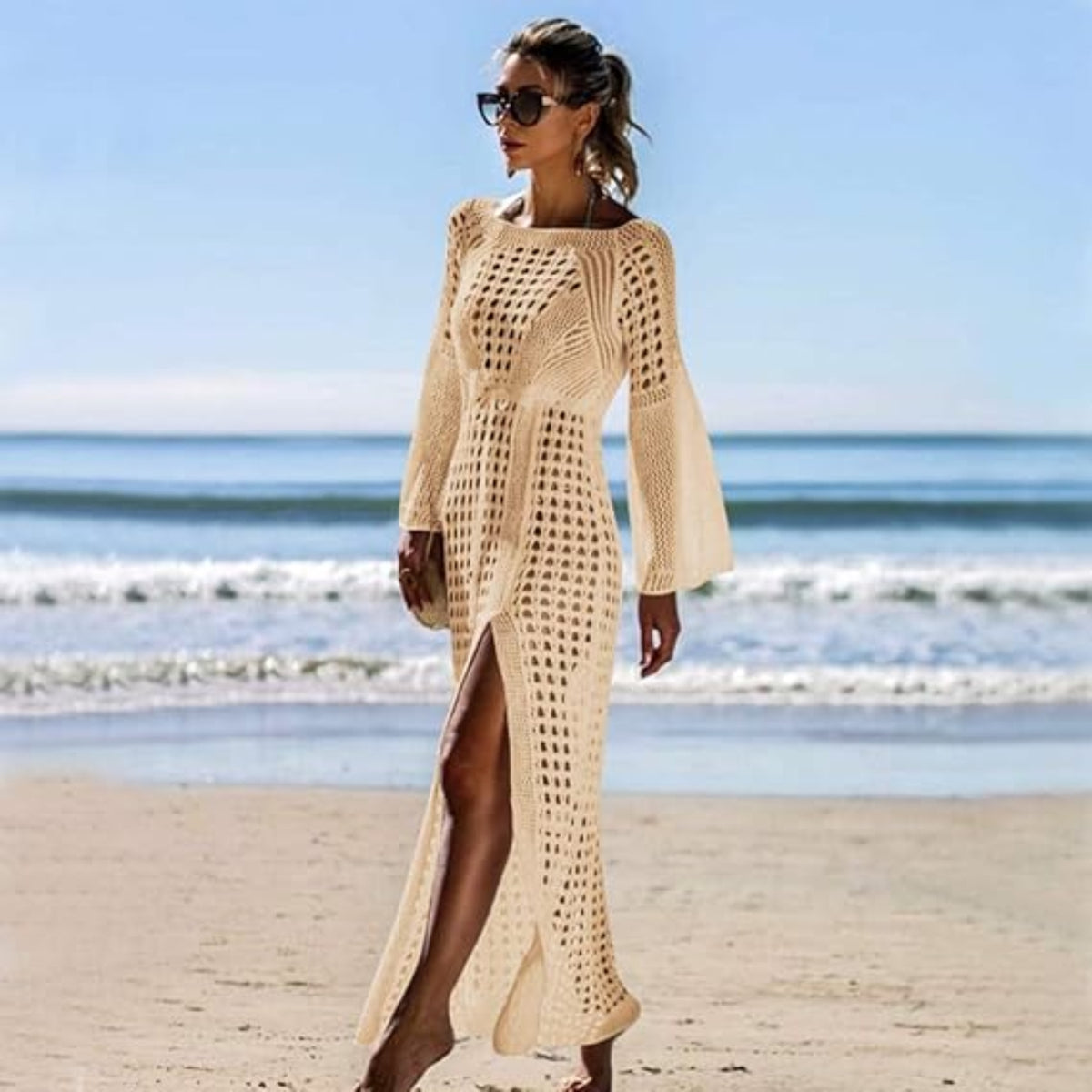 Robe Crochet de Plage Maxi Ajourée portée à la plage - Noir - Beige - Blanc