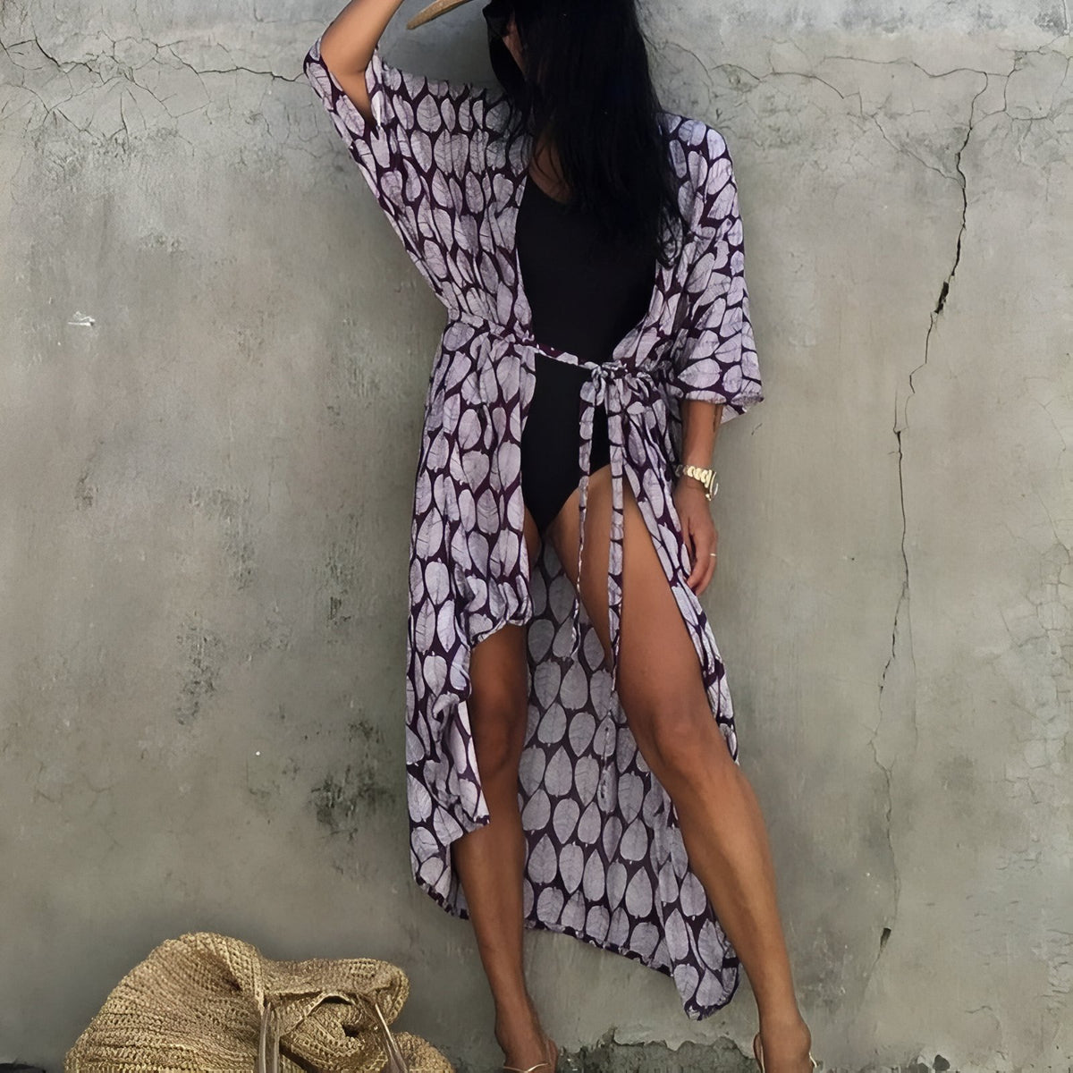 Long Kimono de Plage à Imprimé Graphique portée avec chapeau - Beige - Noir - Rouge - Gris - Bleu Ciel - Bleu Marine - Violet