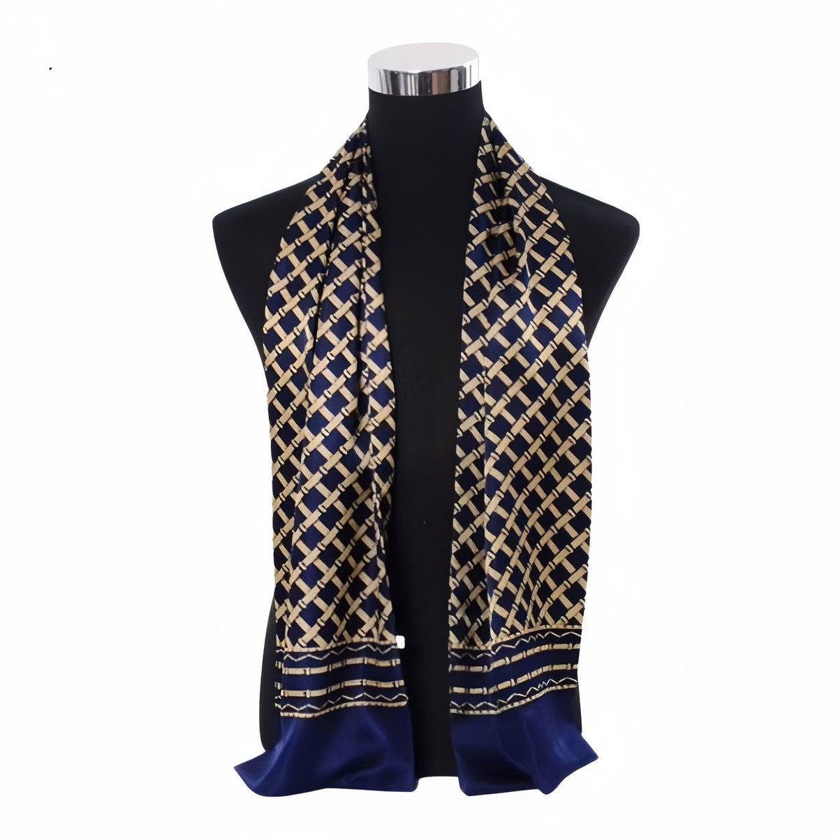 Foulard Homme Soie Luxe portée sur mannequin - Bordeaux et Jaune - Bleu Marine et Rouge Cerise - Bleu Nuit et Jaune Moutarde - Noir et Orange - Bordeaux et Beige - Rouge et Noir - Bleu Royal et Doré - Rouge Foncé et Vert Émeraude - Noir et Rouge Cerise - Noir et Rouge Foncé - Bleu Marine et Doré - Marron et Jaune - Gris et Bleu Ciel