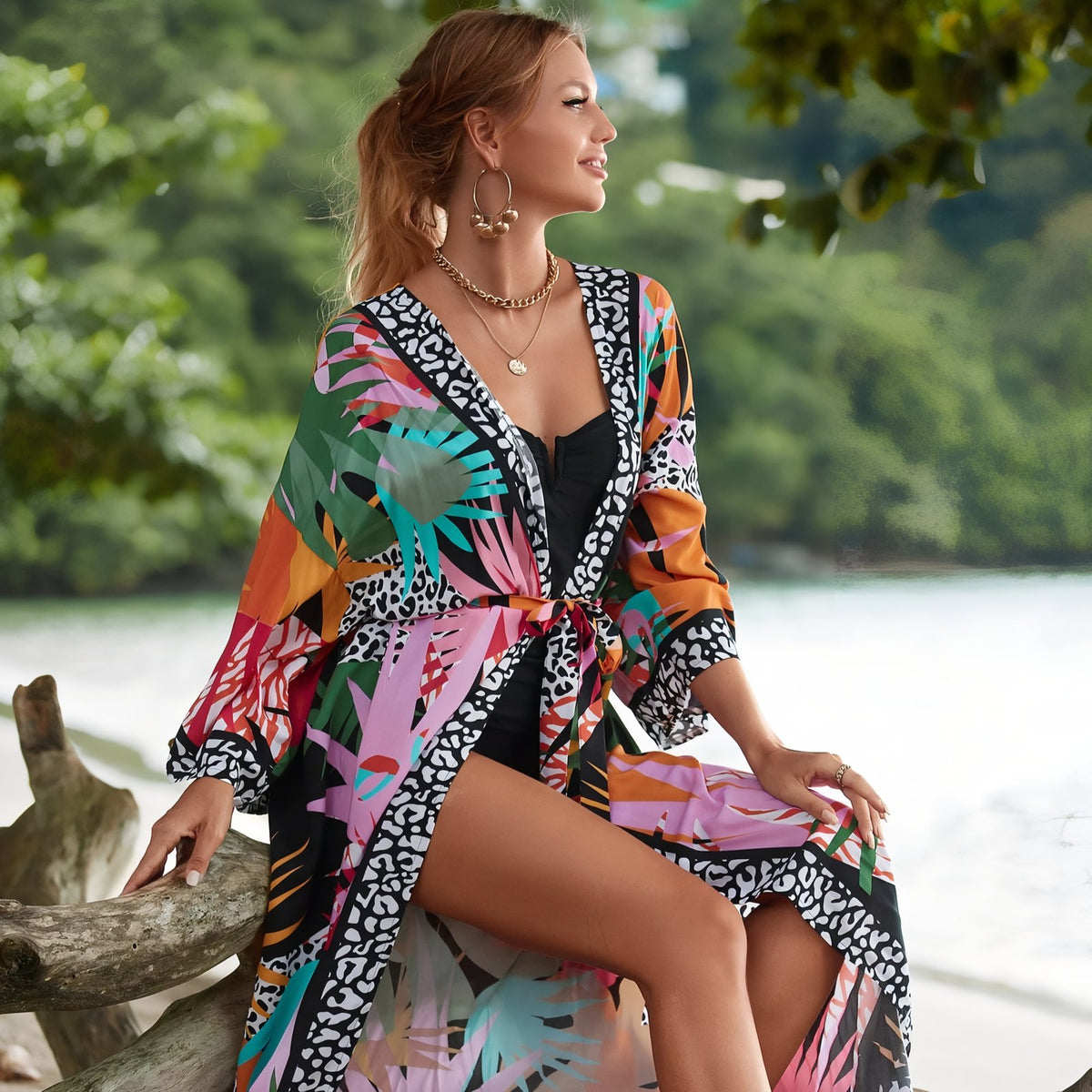 Kimono de Plage Coloré Inspiration Africaine portée à la main - Vert et Crème - Multicouleurs - Blanc et Coloré - Vert et Feuilles - Noir et Coloré