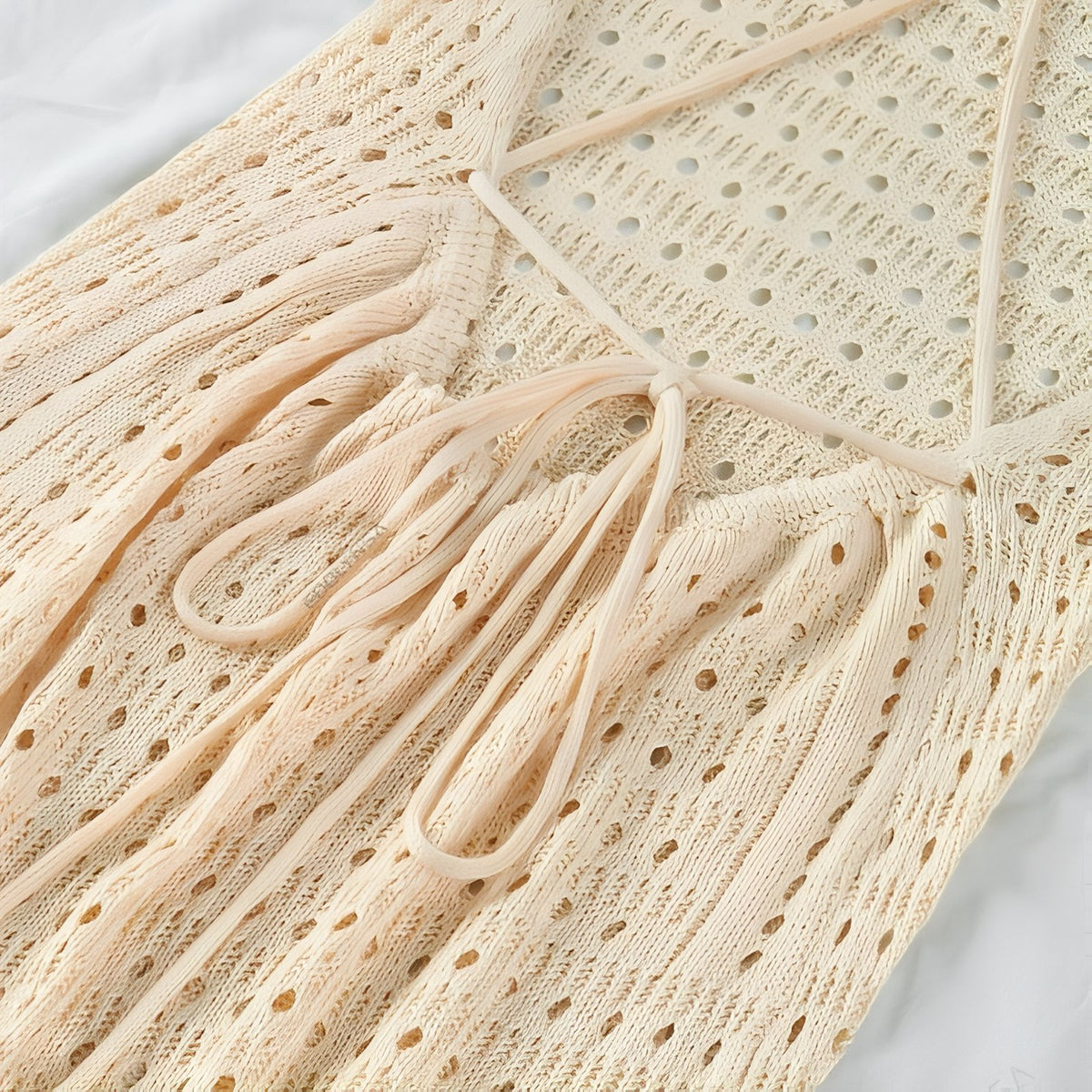 Robe Crochet Colorée à Dos Nu gros plan détail matière - Beige - Rose - Bleu - Marron - Jaune - Blanc